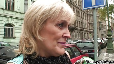 Пушенето горещо маце чука съседа си balgarsko porno klipove