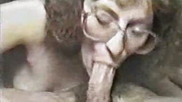 Не бях аз, скъпа! :O balgarsko domashno porno Скот е хванат в измама