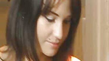 Мениджър MILFs срещу стажант - Ариела български секс клипчета Ферара и Дана ДеАрмонд