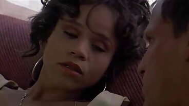 Доведената баба porno s balgarki съблазнява приятелката на внука си