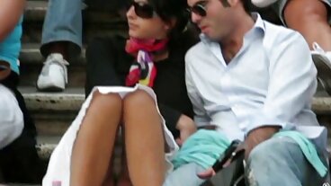 Алексис Фокс третира сексуално девиантни тийнейджъри с порно клипове бг големи цици