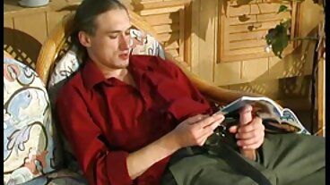 Бледо български аматьорски порно клипове червенокоса колежка, пробита от наемодателя