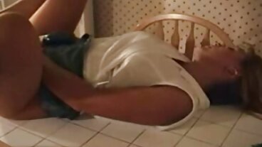 Slender nai novite bg porno klipove Hipster иска да превключи Butt Plug 4 Cock