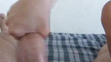 Алчен 4 петел български секс видеоклипове с ButtBunny Кийра Крофт