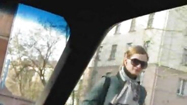 Мащехата намира утеха след развод в пипане на дупе български порно клипове